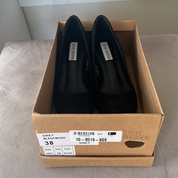 Steve Madden Black Drey Microsuede Block Heel - Picture 6 of 8